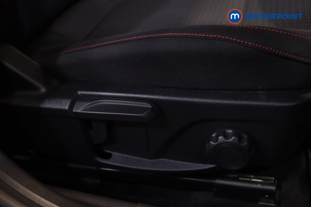 Ford Focus St-Line Edition Manual Petrol Hatchback - Stock Number (1603086) - 6th supplementary image