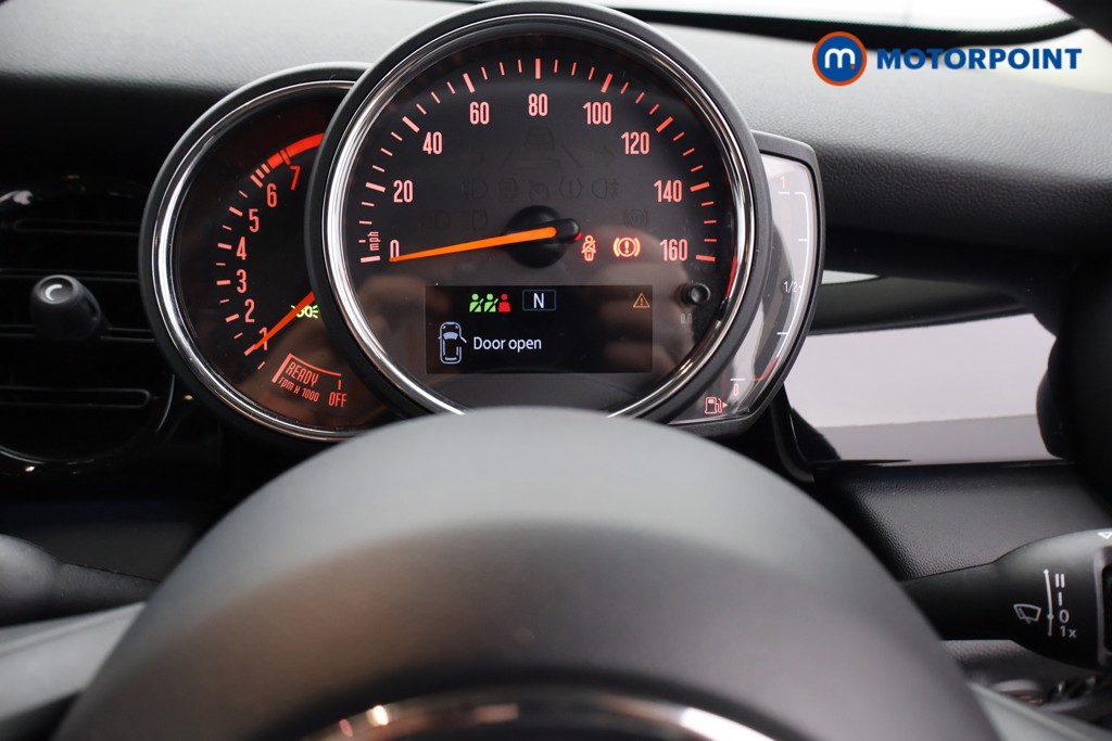 Mini Hatchback Cooper Classic Manual Petrol Hatchback - Stock Number (1603278) - 4th supplementary image