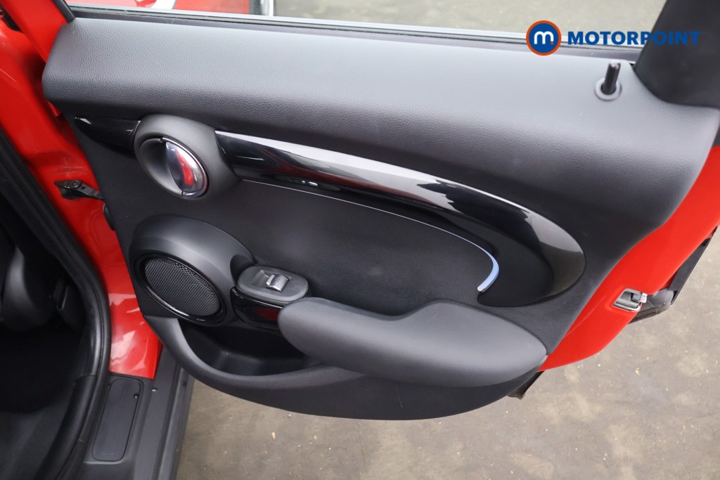 Mini Hatchback Cooper Classic Manual Petrol Hatchback - Stock Number (1603278) - 14th supplementary image