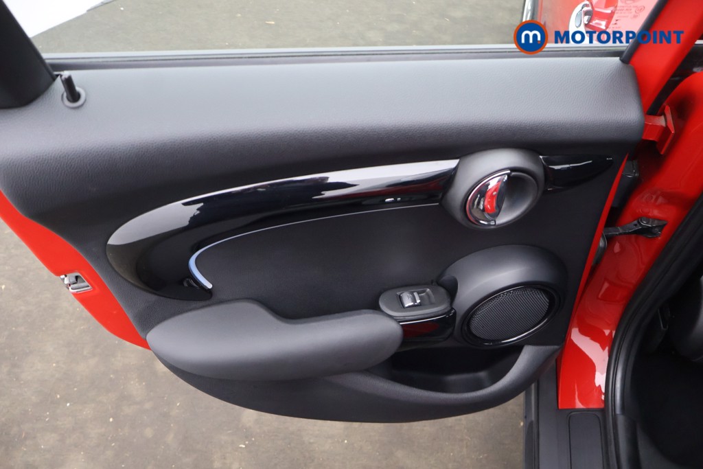 Mini Hatchback Cooper Classic Manual Petrol Hatchback - Stock Number (1603278) - 17th supplementary image