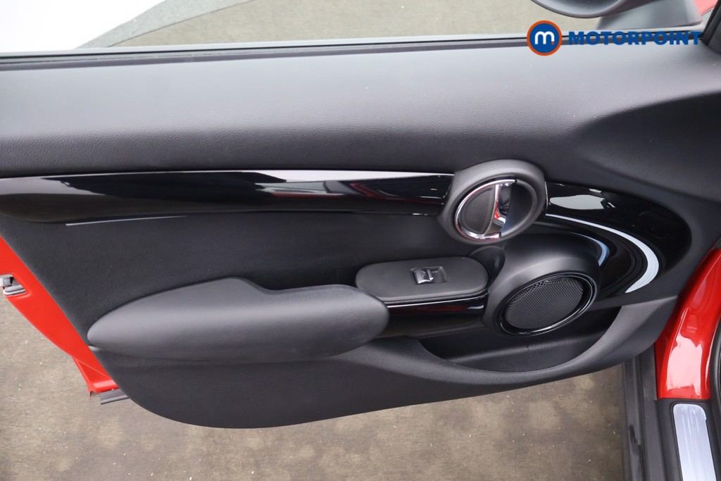 Mini Hatchback Cooper Classic Manual Petrol Hatchback - Stock Number (1603278) - 19th supplementary image