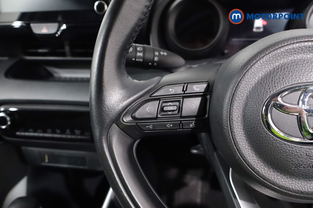 Toyota Yaris Design Automatic Petrol-Electric Hybrid Hatchback - Stock Number (1603341) - 7th supplementary image