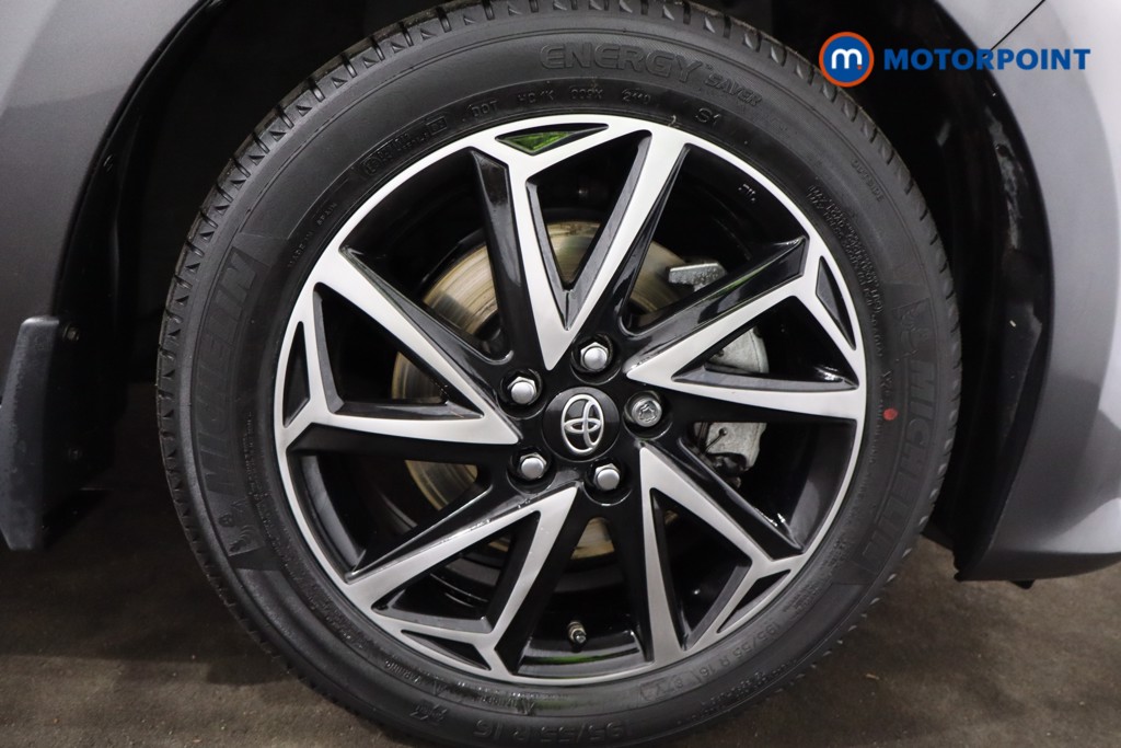 Toyota Yaris Design Automatic Petrol-Electric Hybrid Hatchback - Stock Number (1603341) - 9th supplementary image