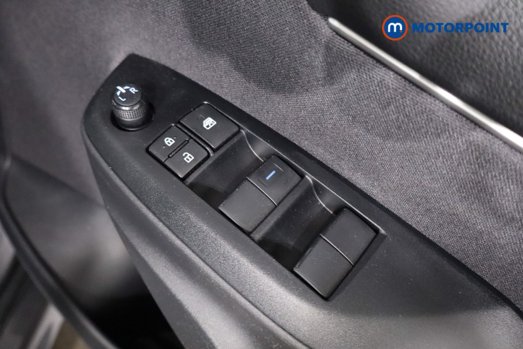 Toyota Yaris Design Automatic Petrol-Electric Hybrid Hatchback - Stock Number (1603341) - 22nd supplementary image