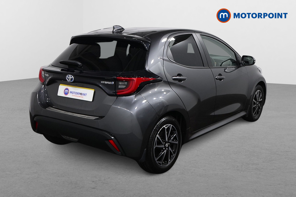 Toyota Yaris Design Automatic Petrol-Electric Hybrid Hatchback - Stock Number (1603341) - Drivers side rear corner