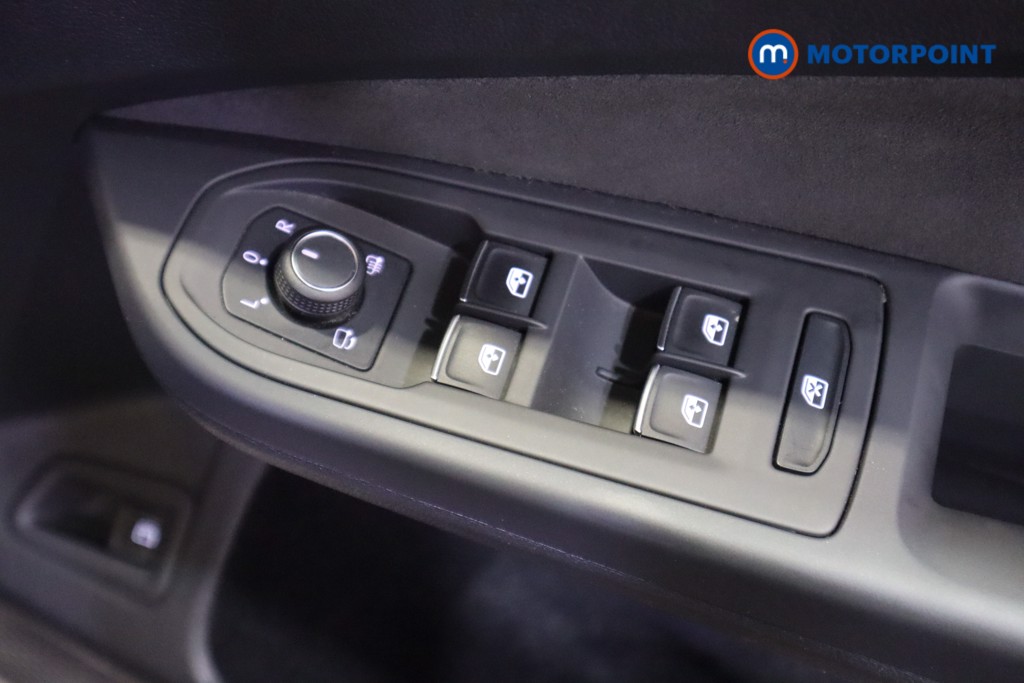 Volkswagen Golf GTE Automatic Petrol Plug-In Hybrid Hatchback - Stock Number (1603371) - 10th supplementary image