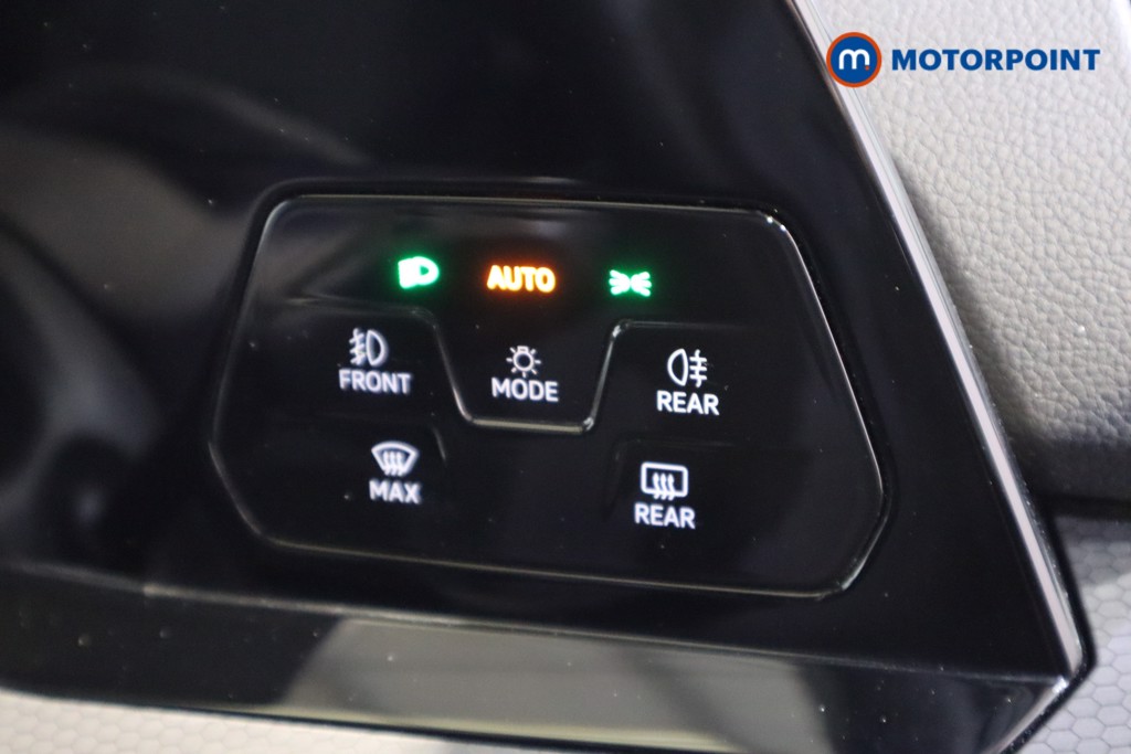 Volkswagen Golf GTE Automatic Petrol Plug-In Hybrid Hatchback - Stock Number (1603371) - 11th supplementary image