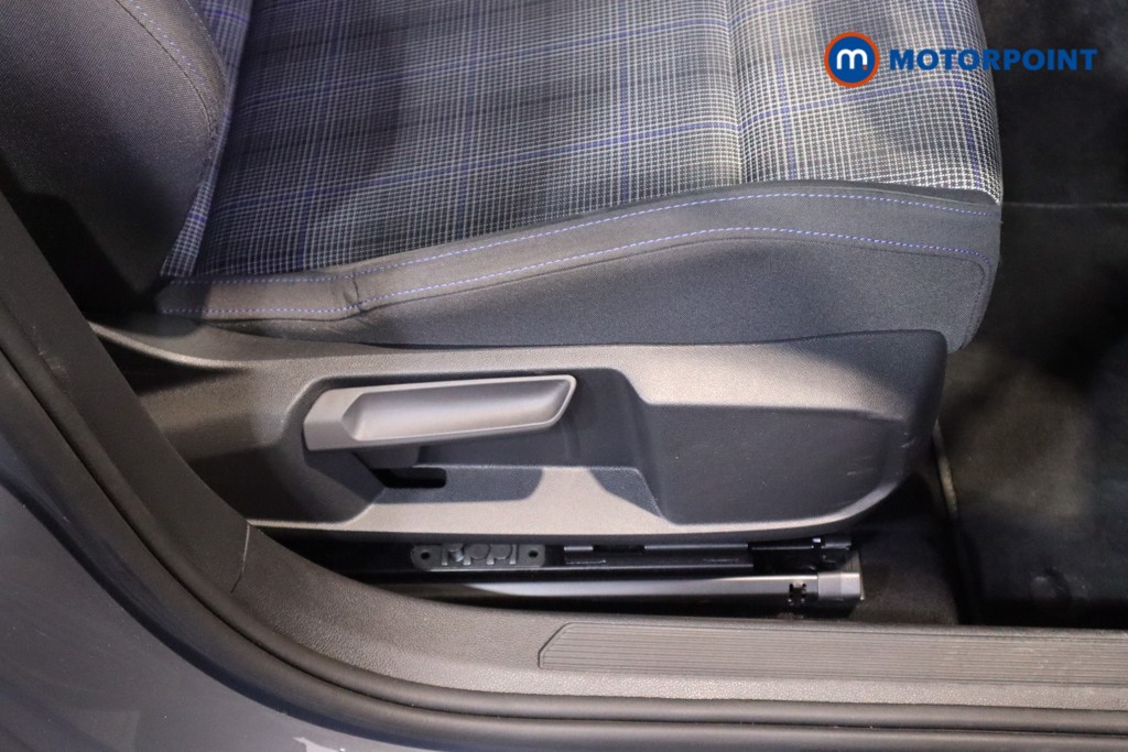 Volkswagen Golf GTE Automatic Petrol Plug-In Hybrid Hatchback - Stock Number (1603371) - 15th supplementary image