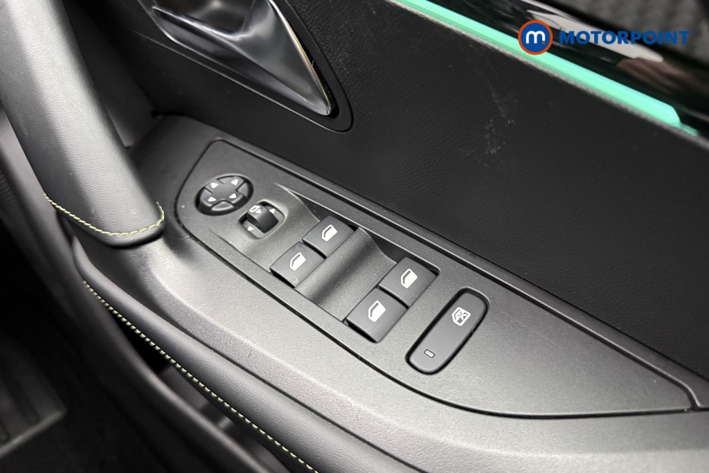 Peugeot 2008 Gt Premium Manual Petrol SUV - Stock Number (1603408) - 17th supplementary image