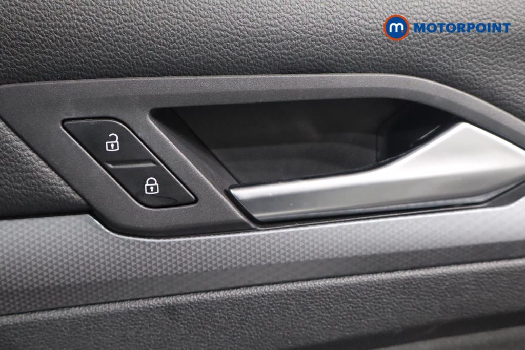 Volkswagen Golf Active Manual Petrol Hatchback - Stock Number (1603444) - 15th supplementary image