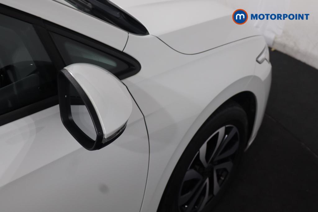 Volkswagen Golf Active Manual Petrol Hatchback - Stock Number (1603444) - 17th supplementary image