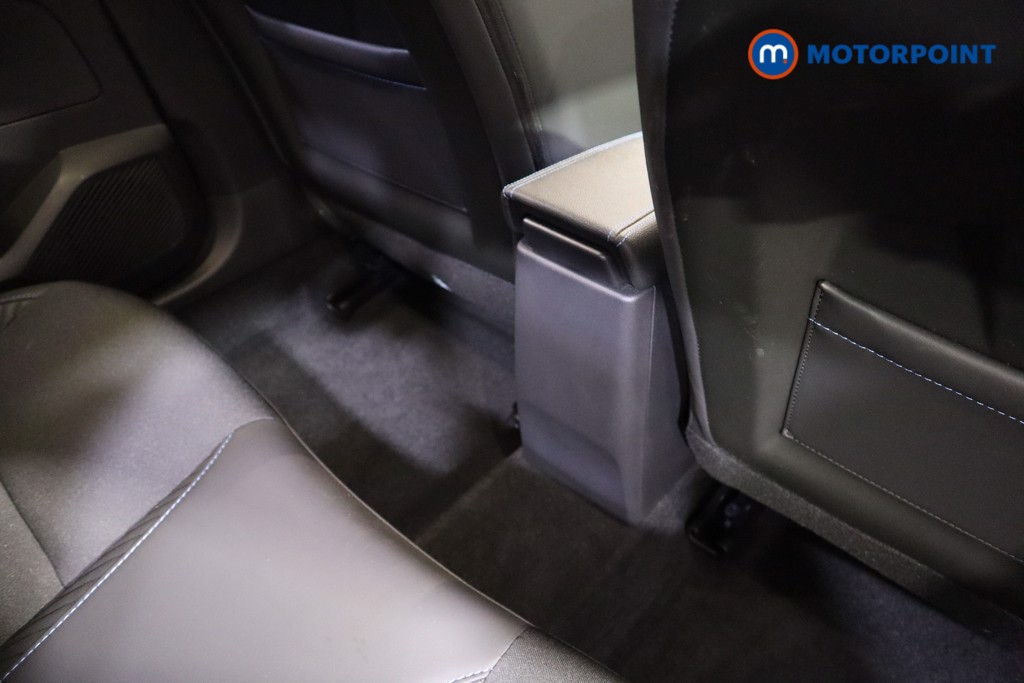 Renault Clio Esprit Alpine Manual Petrol Hatchback - Stock Number (1603663) - 19th supplementary image