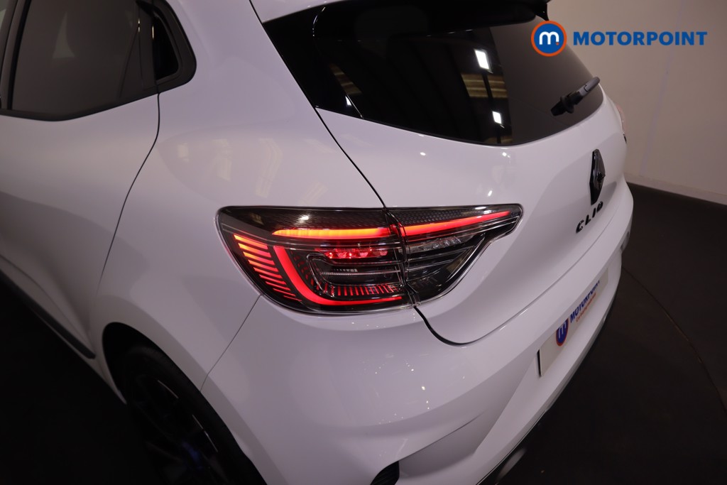 Renault Clio Esprit Alpine Manual Petrol Hatchback - Stock Number (1603663) - 28th supplementary image