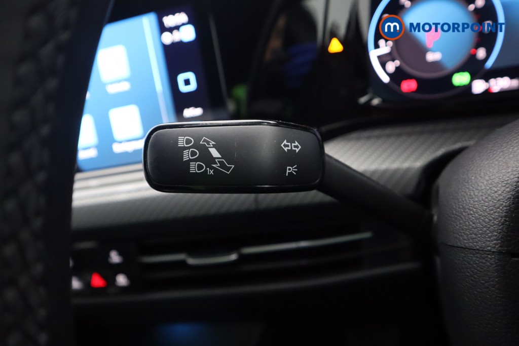 Volkswagen Golf R-Line Automatic Petrol Hatchback - Stock Number (1603707) - 6th supplementary image