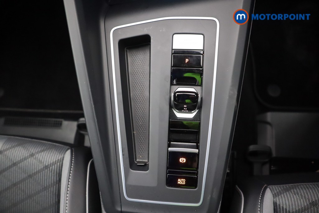 Volkswagen Golf R-Line Automatic Petrol Hatchback - Stock Number (1603707) - 12th supplementary image