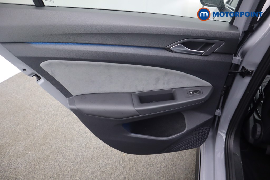 Volkswagen Golf R-Line Automatic Petrol Hatchback - Stock Number (1603707) - 30th supplementary image