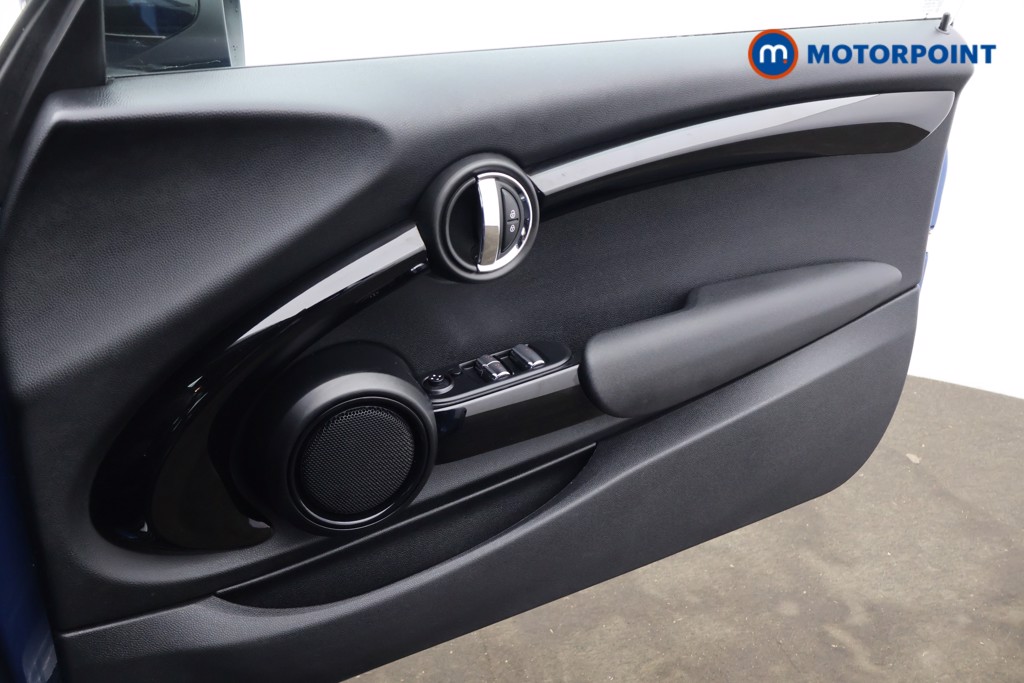 Mini Convertible Cooper Classic Manual Petrol Convertible - Stock Number (1603813) - 10th supplementary image