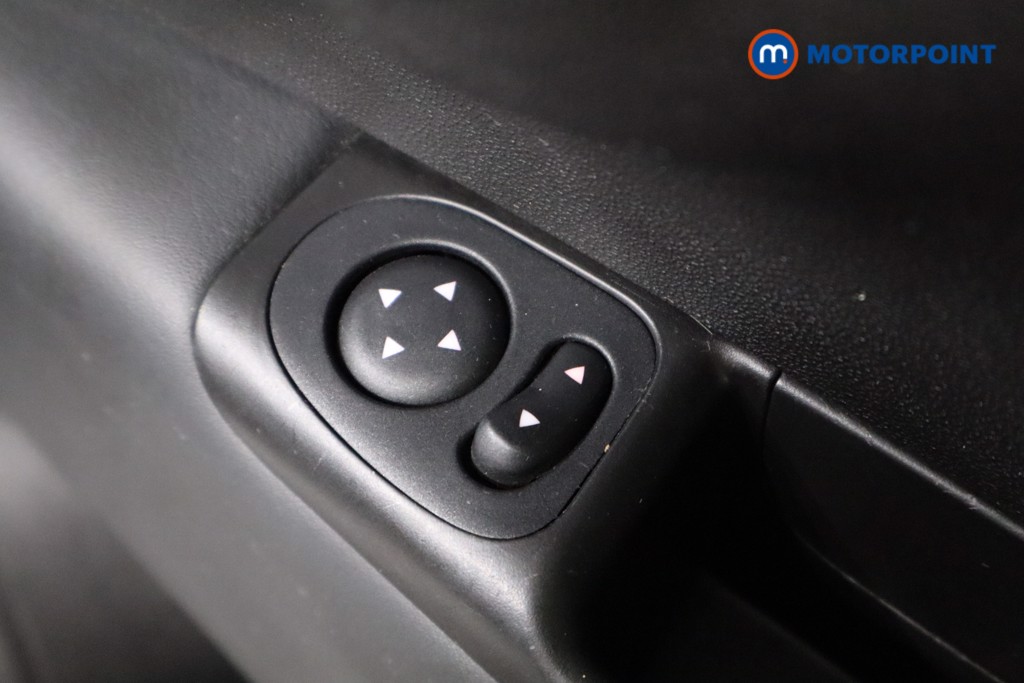 Abarth 595 Competizione Manual Petrol Convertible - Stock Number (1603868) - 19th supplementary image