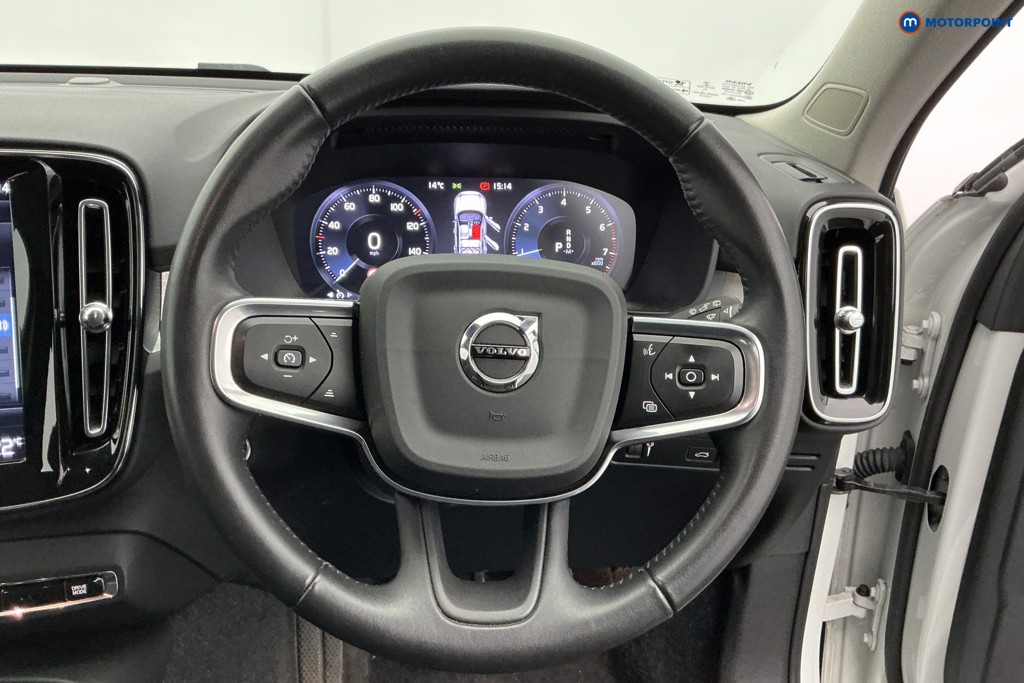 Volvo Xc40 Momentum Automatic Petrol SUV - Stock Number (1592750) - 7th supplementary image