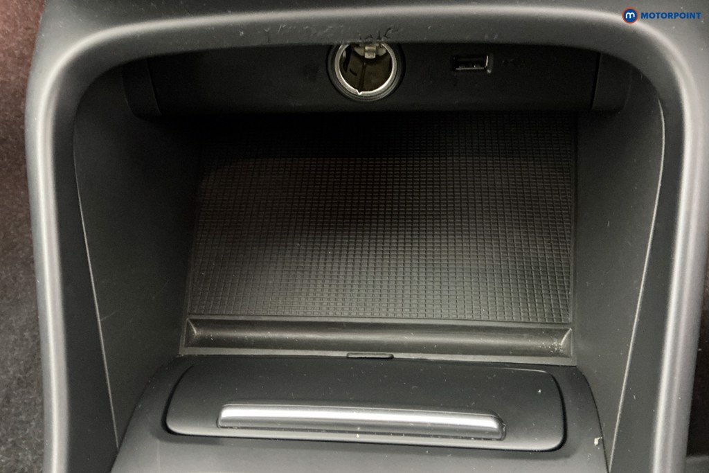 Volvo Xc40 Momentum Automatic Petrol SUV - Stock Number (1592750) - 18th supplementary image