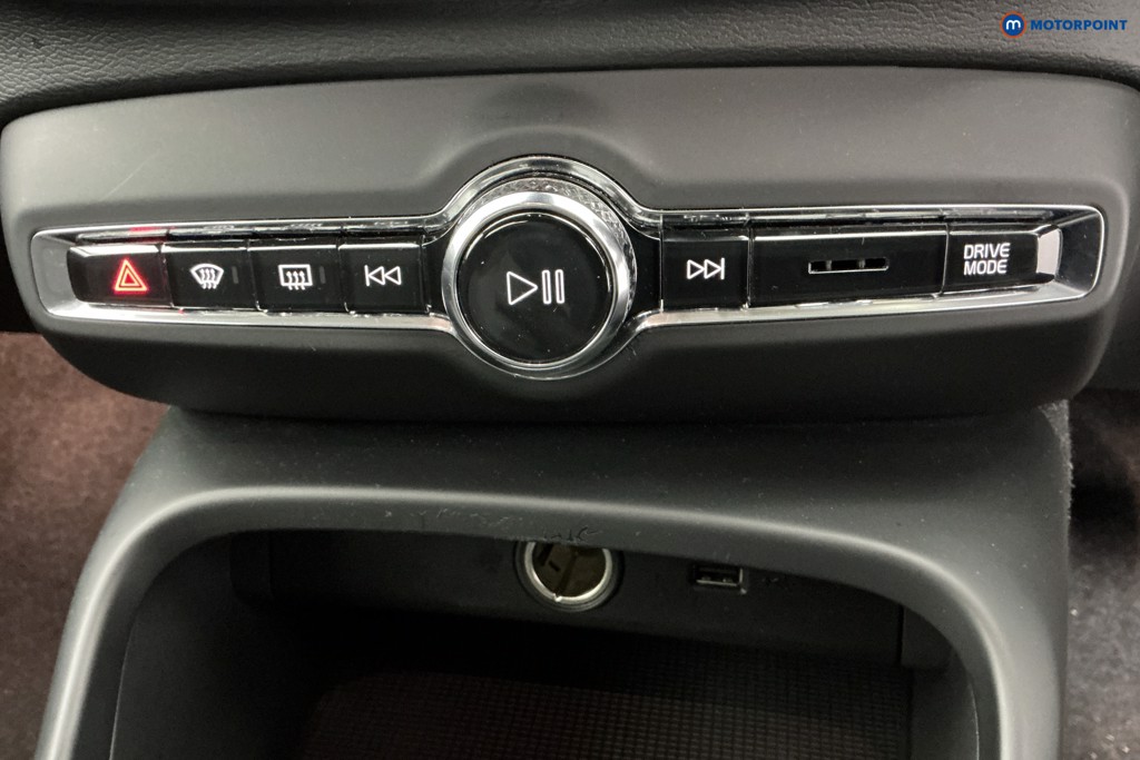 Volvo Xc40 Momentum Automatic Petrol SUV - Stock Number (1592750) - 19th supplementary image