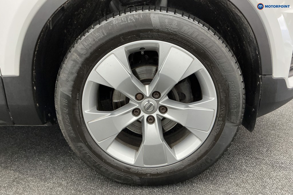 Volvo Xc40 Momentum Automatic Petrol SUV - Stock Number (1592750) - 38th supplementary image