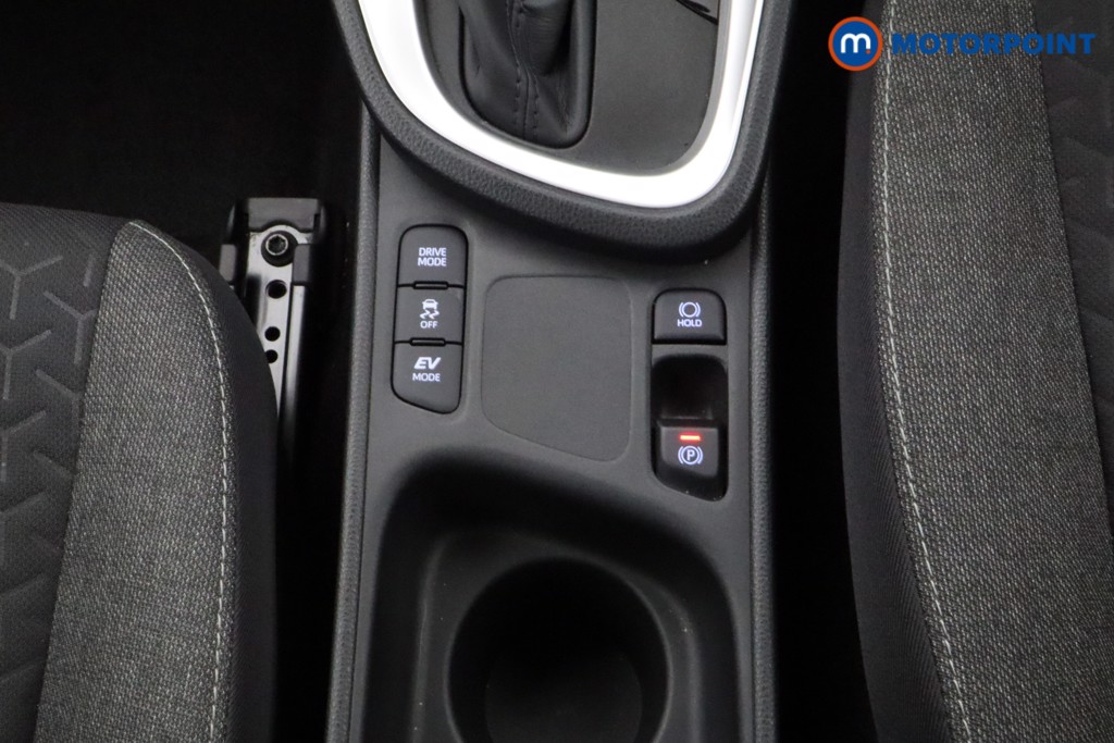 Toyota Yaris Cross Icon Automatic Petrol-Electric Hybrid Estate - Stock Number (1597033) - 8th supplementary image