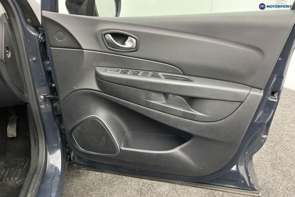 Renault Captur Dynamique S Nav Manual Petrol SUV - Stock Number (1598665) - 22nd supplementary image