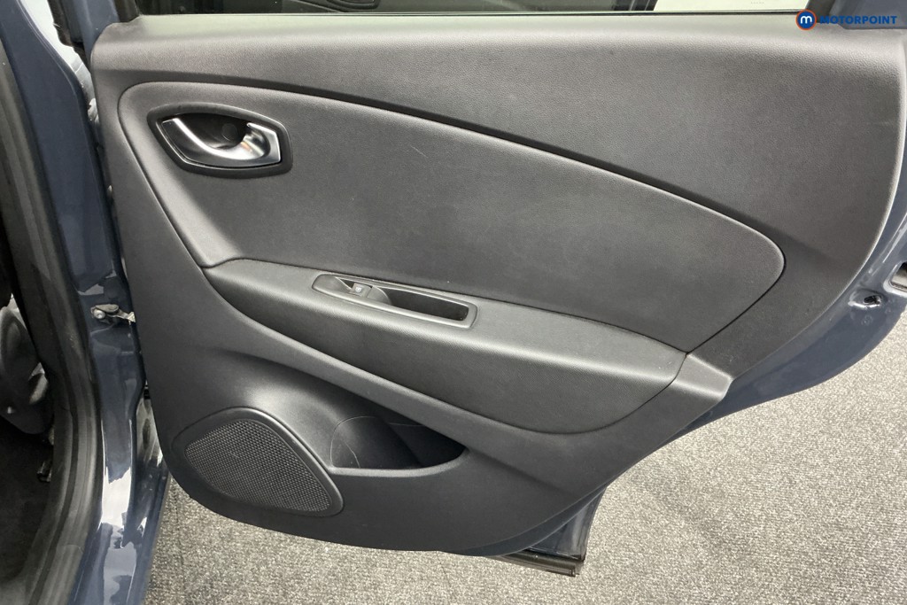 Renault Captur Dynamique S Nav Manual Petrol SUV - Stock Number (1598665) - 24th supplementary image