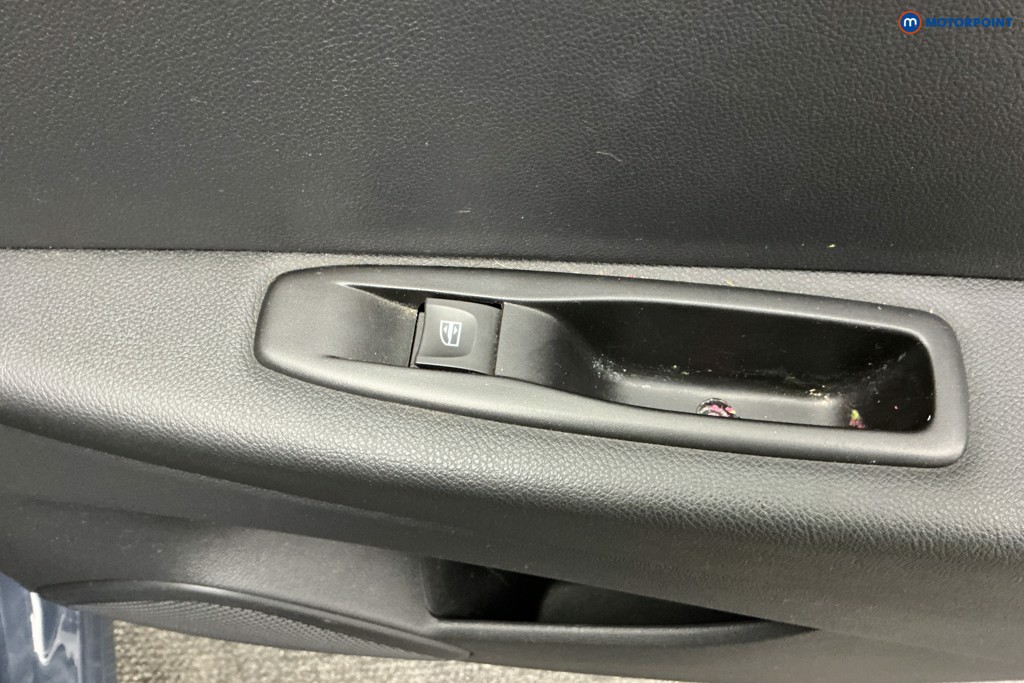 Renault Captur Dynamique S Nav Manual Petrol SUV - Stock Number (1598665) - 25th supplementary image