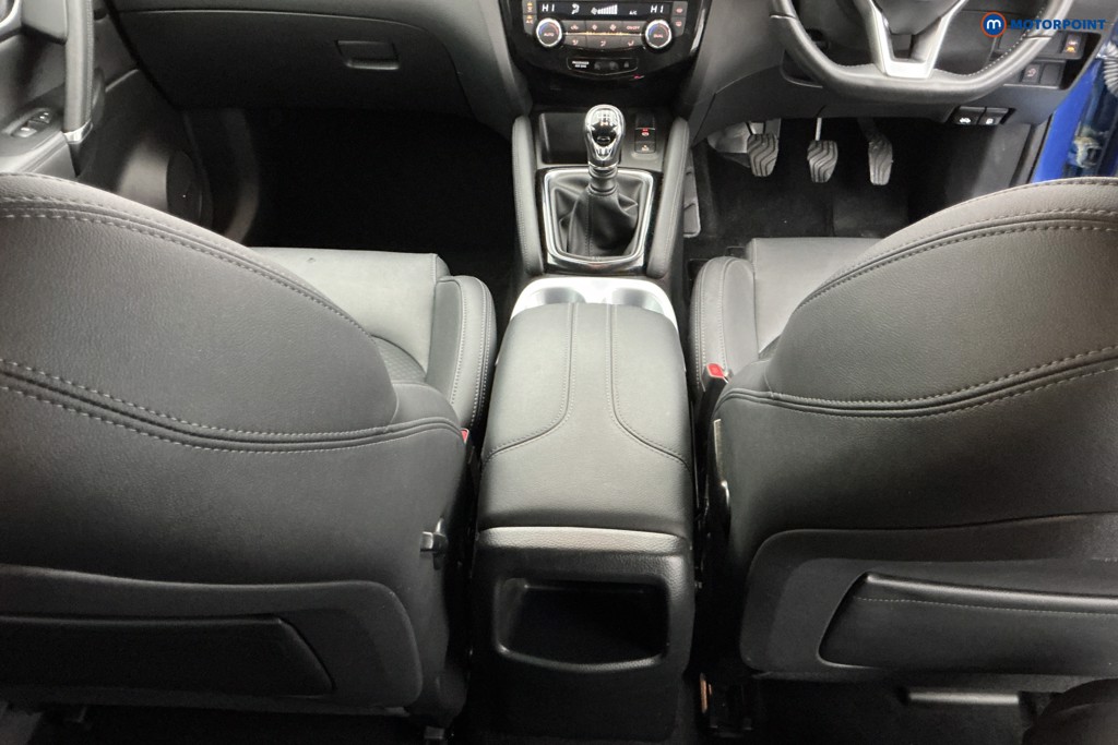 Nissan Qashqai Tekna Manual Petrol SUV - Stock Number (1599077) - 11th supplementary image