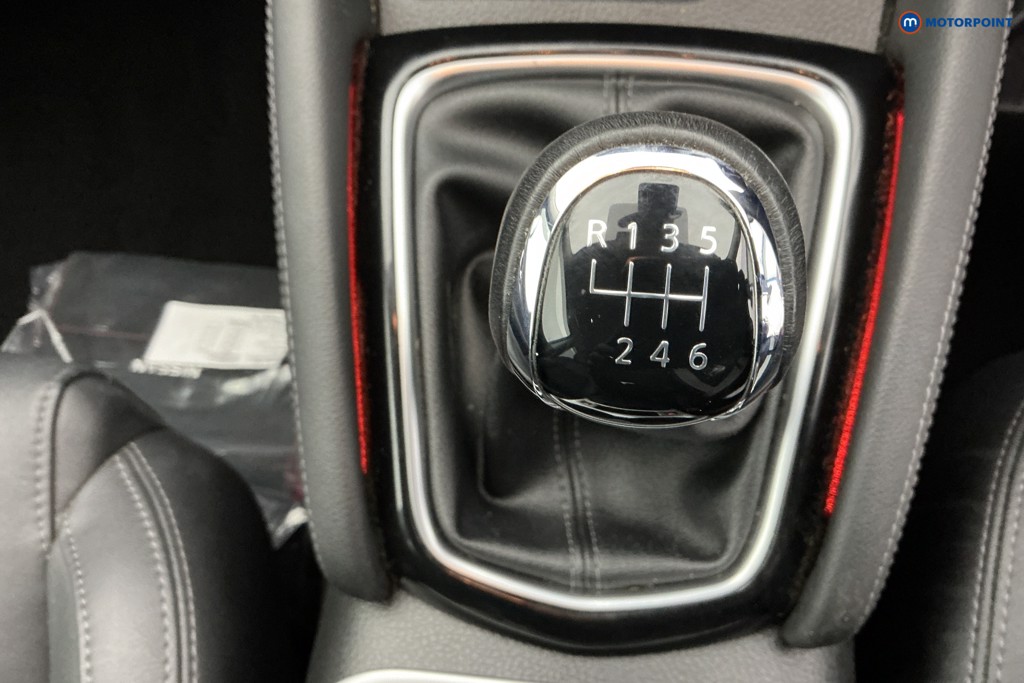 Nissan Qashqai Tekna Manual Petrol SUV - Stock Number (1599077) - 15th supplementary image