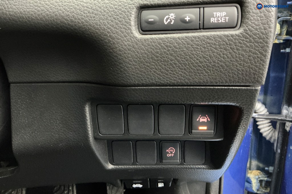 Nissan Qashqai Tekna Manual Petrol SUV - Stock Number (1599077) - 20th supplementary image