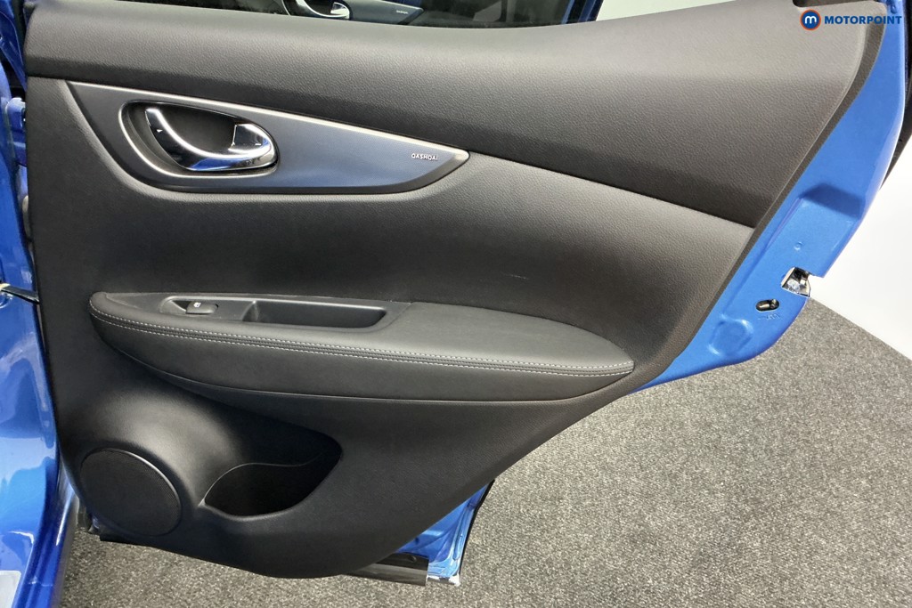Nissan Qashqai Tekna Manual Petrol SUV - Stock Number (1599077) - 24th supplementary image