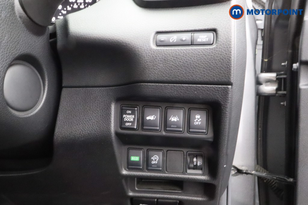Nissan X-Trail N-Connecta Automatic Petrol SUV - Stock Number (1599276) - 11th supplementary image
