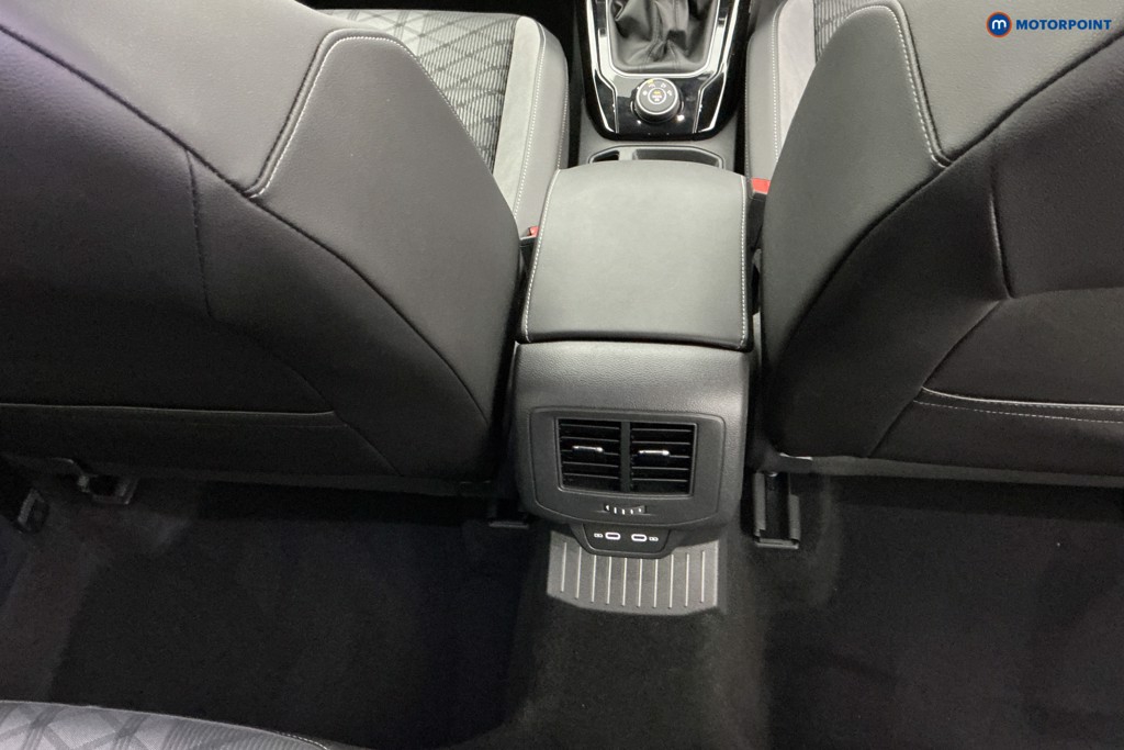 Volkswagen T-Roc R-Line Automatic Petrol SUV - Stock Number (1596341) - 11th supplementary image