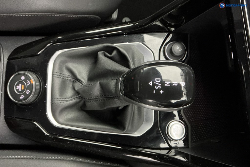 Volkswagen T-Roc R-Line Automatic Petrol SUV - Stock Number (1596341) - 16th supplementary image