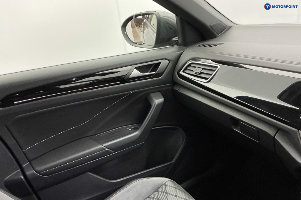 Volkswagen T-Roc R-Line Automatic Petrol SUV - Stock Number (1596341) - 19th supplementary image