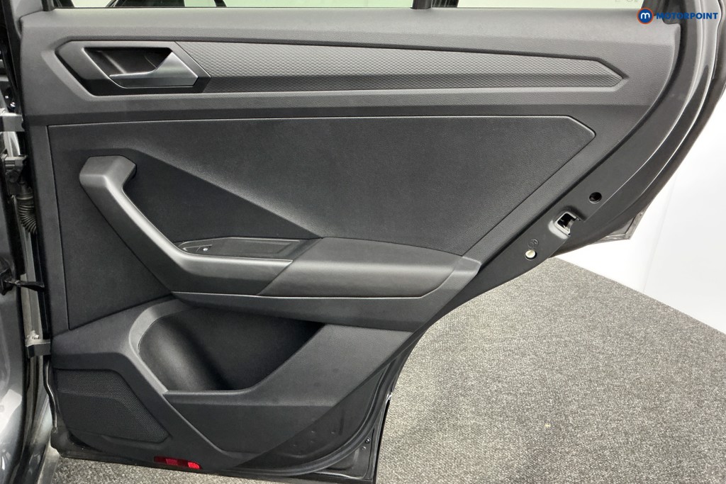 Volkswagen T-Roc R-Line Automatic Petrol SUV - Stock Number (1596341) - 26th supplementary image