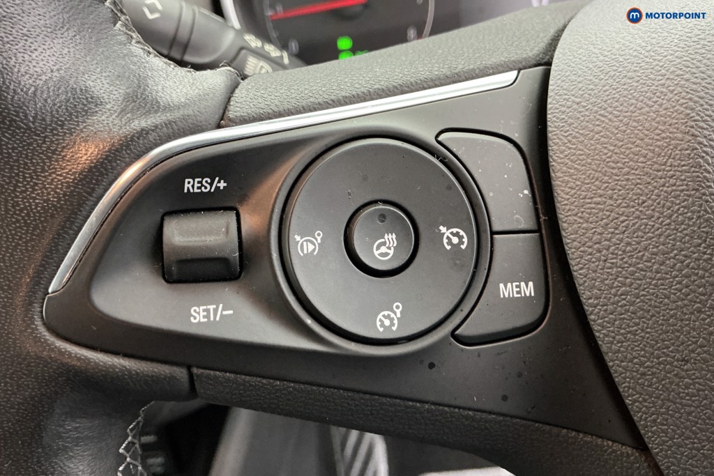 Vauxhall Crossland Ultimate Automatic Petrol SUV - Stock Number (1597808) - 19th supplementary image