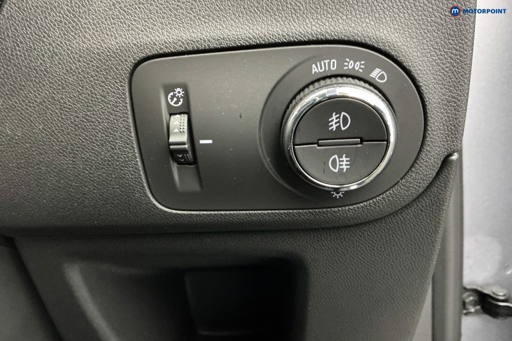 Vauxhall Crossland Ultimate Automatic Petrol SUV - Stock Number (1597808) - 21st supplementary image