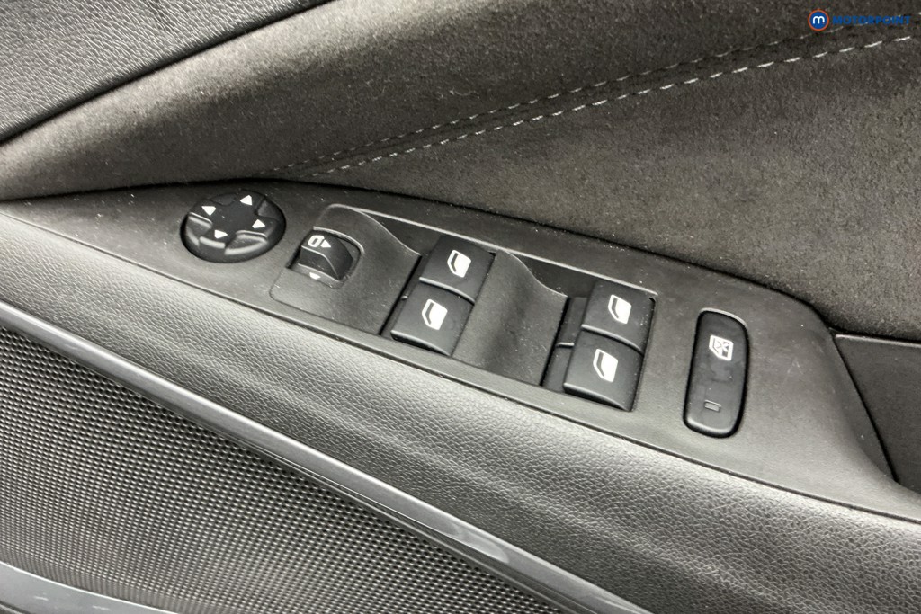 Vauxhall Crossland Ultimate Automatic Petrol SUV - Stock Number (1597808) - 23rd supplementary image