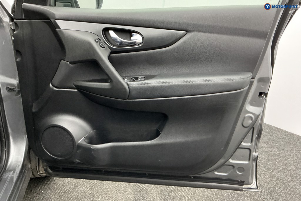Nissan Qashqai N-Tec Automatic Petrol SUV - Stock Number (1597817) - 22nd supplementary image