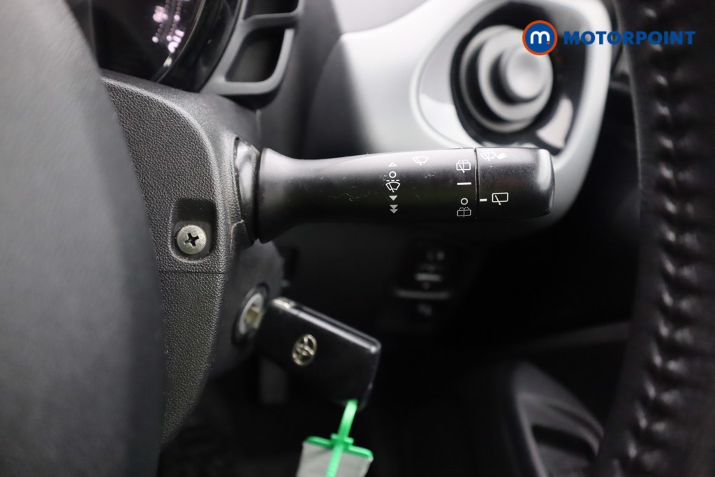 Toyota Aygo X-Play Manual Petrol Hatchback - Stock Number (1603708) - 5th supplementary image