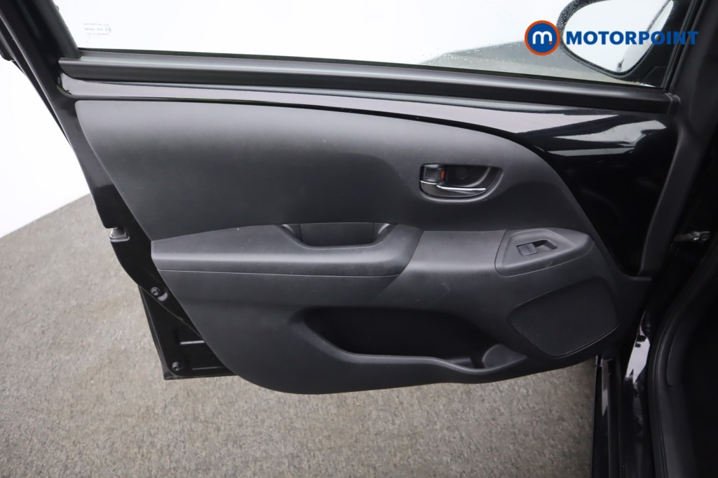 Toyota Aygo X-Play Manual Petrol Hatchback - Stock Number (1603708) - 28th supplementary image