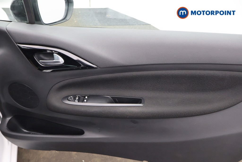 DS Ds 3 Connected Chic Manual Diesel Hatchback - Stock Number (1531973) - 10th supplementary image