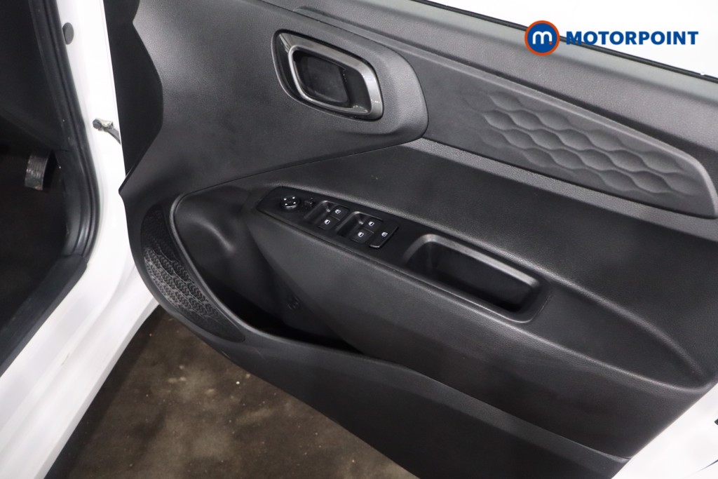 Hyundai I10 Advance Automatic Petrol Hatchback - Stock Number (1573860) - 22nd supplementary image