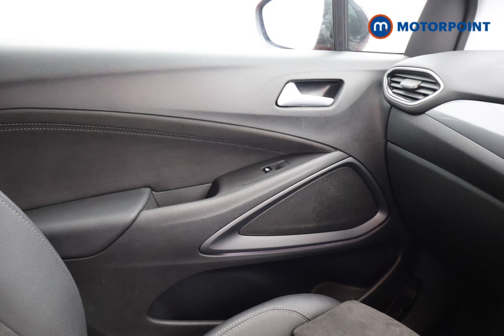 Vauxhall Crossland Ultimate Manual Diesel SUV - Stock Number (1574706) - 13th supplementary image