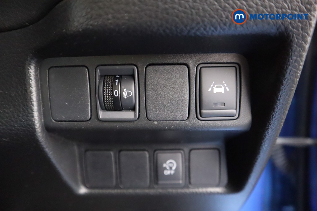 Nissan Qashqai Acenta Premium Manual Petrol SUV - Stock Number (1581532) - 9th supplementary image