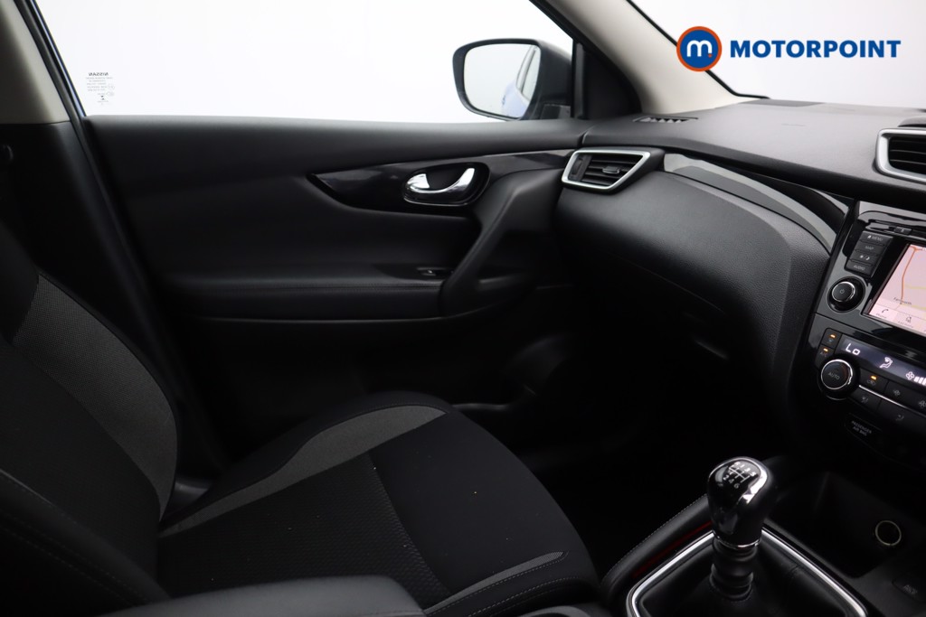 Nissan Qashqai Acenta Premium Manual Petrol SUV - Stock Number (1581532) - 21st supplementary image